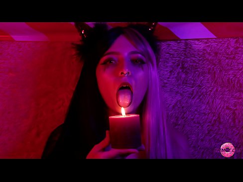 ❤️ Μια παθιασμένη πίπα από ένα σέξι Succubus με ένα σπέρμα στο στόμα της. ❤️ Πόρνο vk ️❤